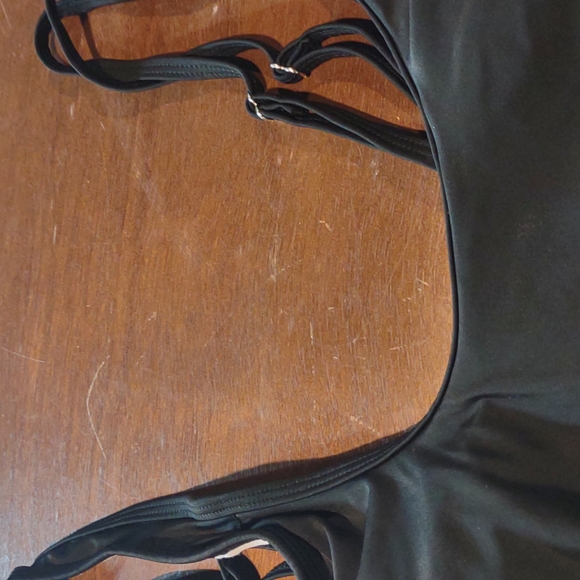 Gorgeous Black Swimming Top Size L - Picture 2 of 5